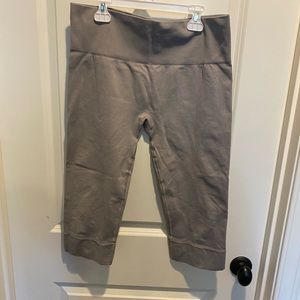 Lululemon capris